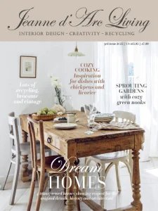 Jeanne d'Arc Living - Is. 3 2025