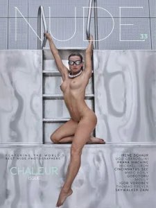 NUDE - Is 33 2022